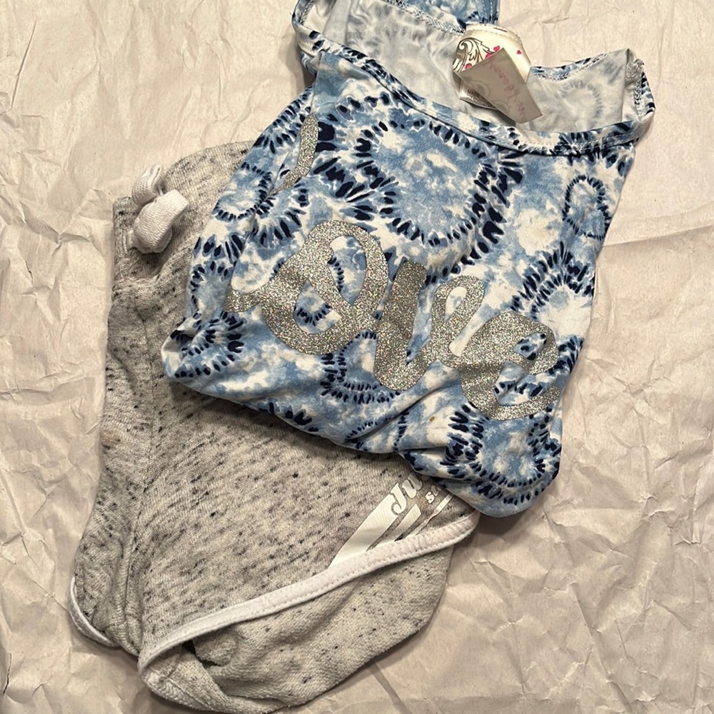 Girls shirt and shorts size 10/12